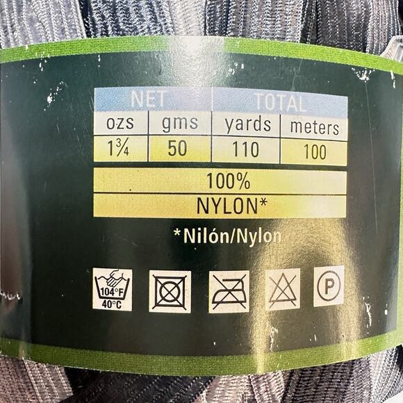 Lion Brand 4 Balls INCREDIBLE Vintage Ribbon Yarn ACCENT ON BLACK grey lot - Picture 5 of 6